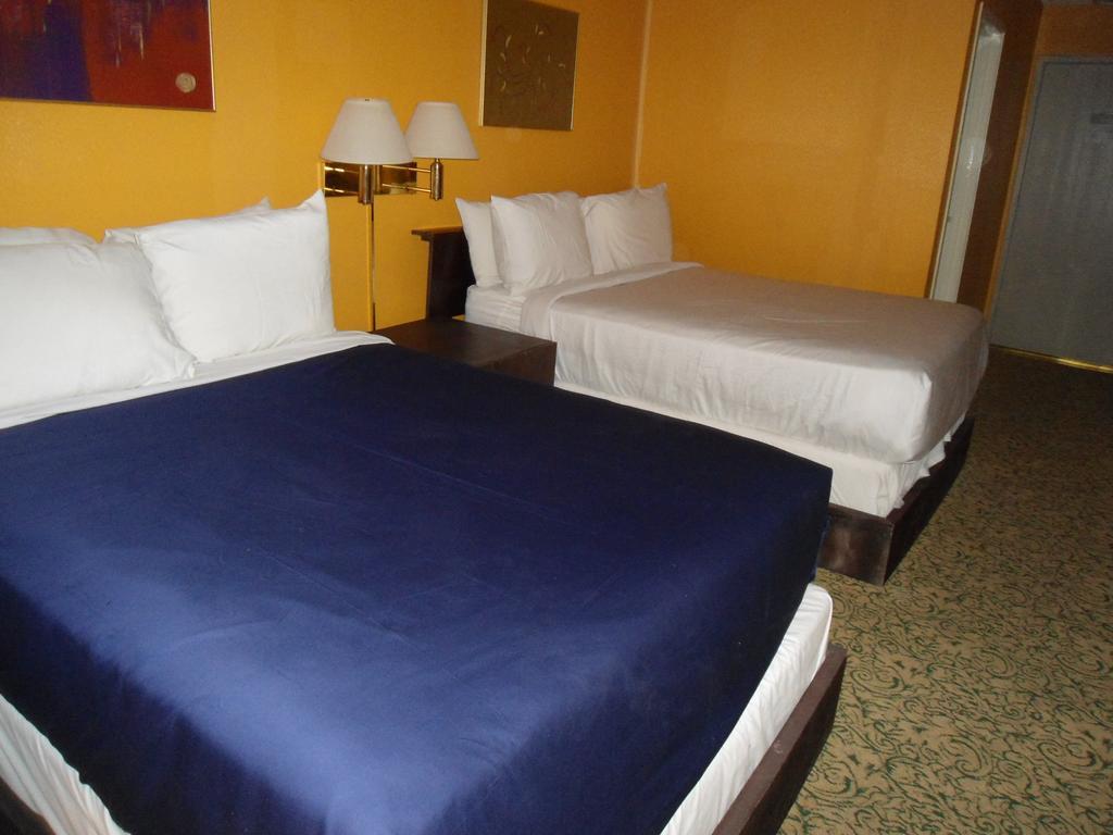 Claremont Hotel Las Vegas Room photo